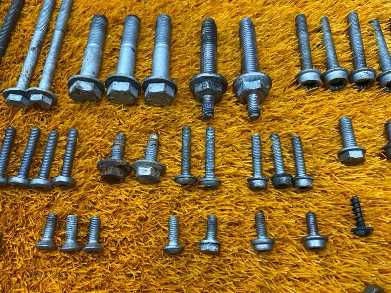 Болты и гайки ДВС, 900 рублей, Красноярск