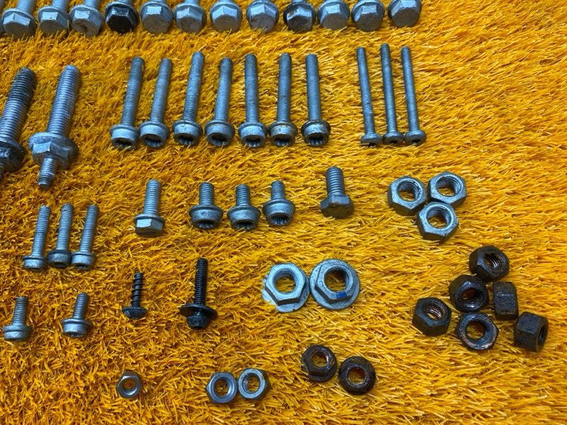 Болты и гайки ДВС, 900 рублей, Красноярск