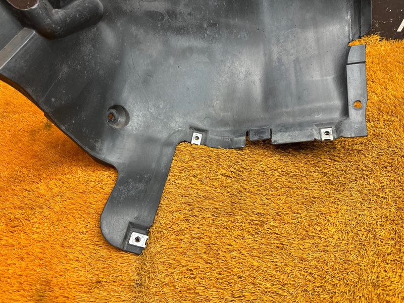 подкрылок, 1000 рублей, Красноярск