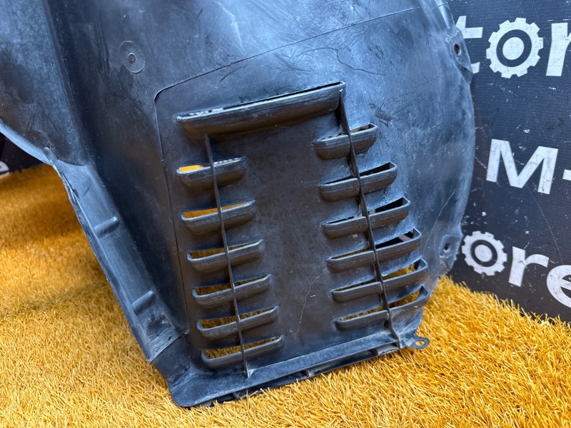 подкрылок, 4000 рублей, Красноярск