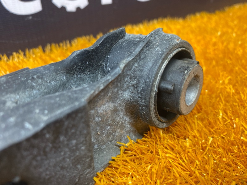 Рычаг подвески верхний, 1000 рублей, Красноярск