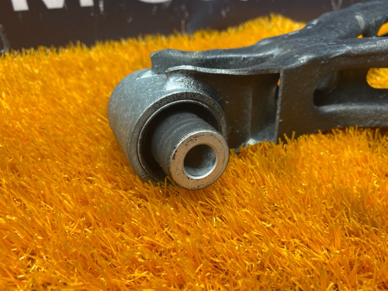 Рычаг подвески верхний, 1000 рублей, Красноярск