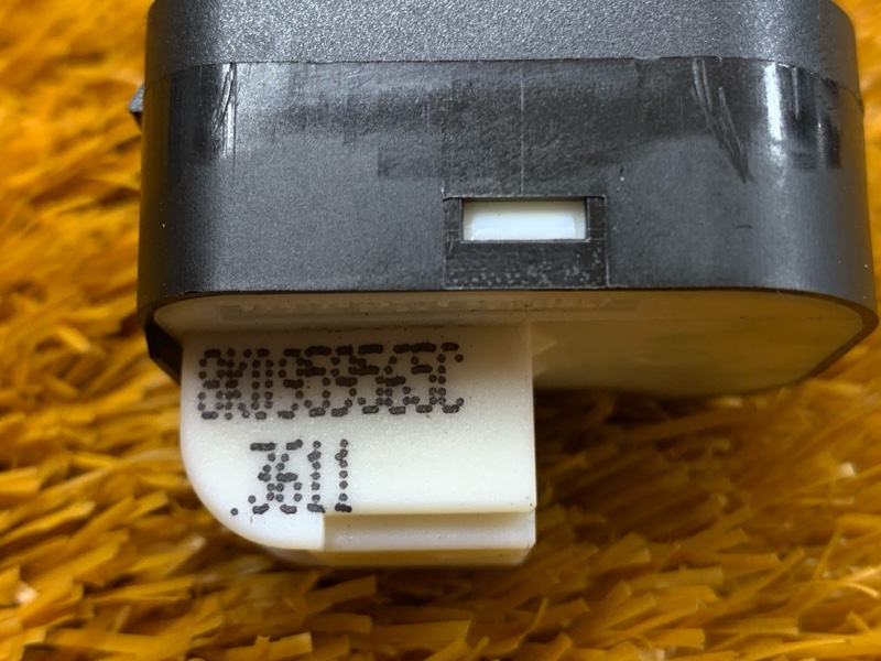 Кнопка регулировки зеркал, 500 рублей, Красноярск