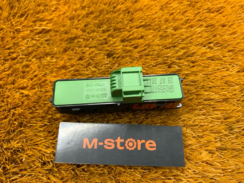 кнопка памяти сидений, 600 рублей, Красноярск