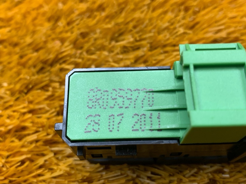 кнопка памяти сидений, 600 рублей, Красноярск