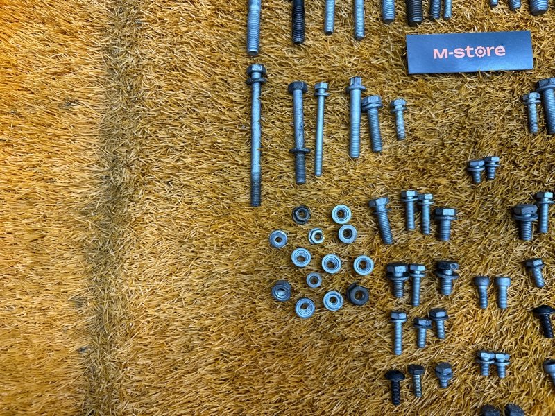 Болты и гайки ДВС, 1000 рублей, Красноярск