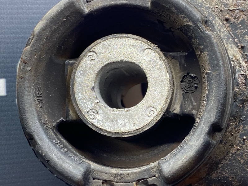 Балка поперечная (подрамник), 1200 рублей, Красноярск