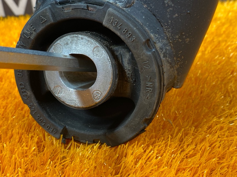 Балка поперечная (подрамник), 1200 рублей, Красноярск