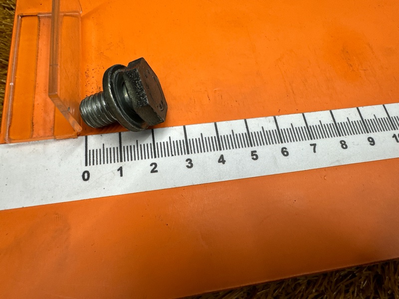 болт гидротрансформатора, 300 рублей, Красноярск