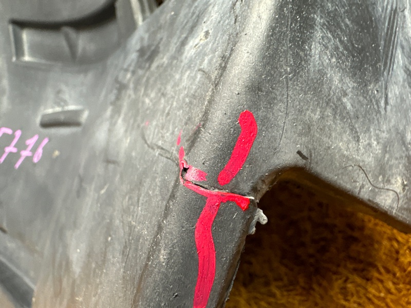 подкрылок, 2700 рублей, Красноярск