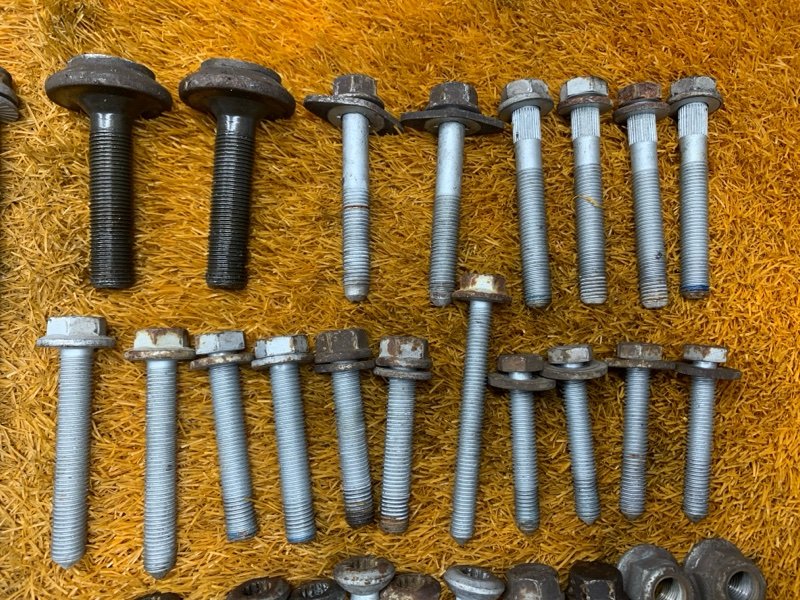 Болты и гайки задней подвески, 700 рублей, Красноярск