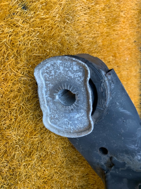 Балка поперечная (подрамник), 4000 рублей, Красноярск