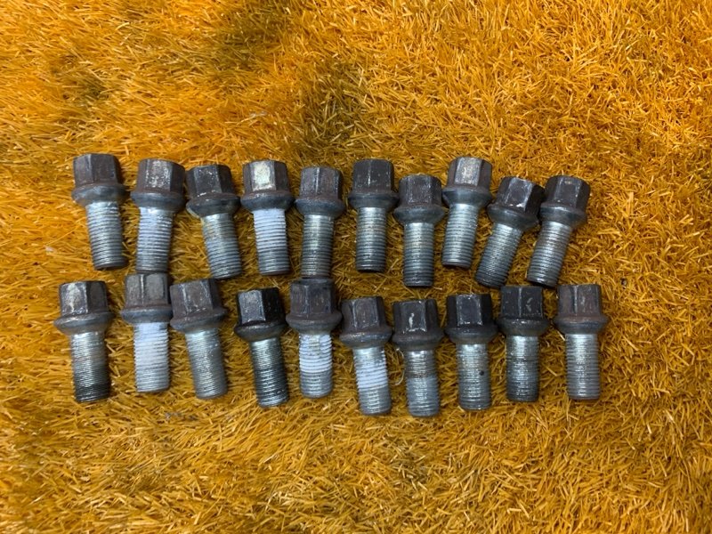 болт колесный, 2000 рублей, Красноярск