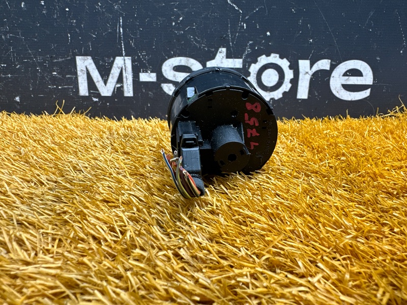 Переключатель света фар, 2000 рублей, Красноярск