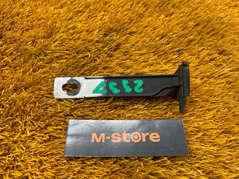 крепление бампера, 1000 рублей, Красноярск