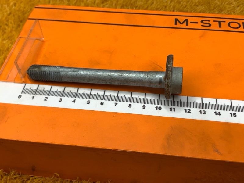 Болт развальный, 300 рублей, Красноярск