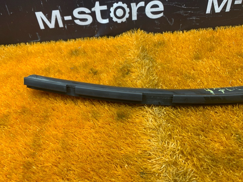 Уплотнитель капота, 500 рублей, Красноярск