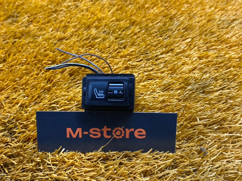 Кнопка подогрева сидений, 300 рублей, Красноярск