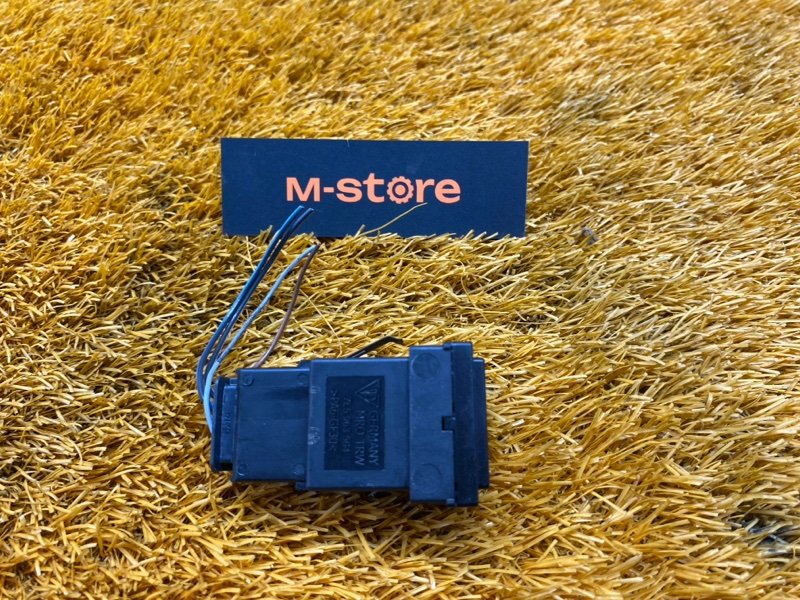 Кнопка подогрева сидений, 300 рублей, Красноярск