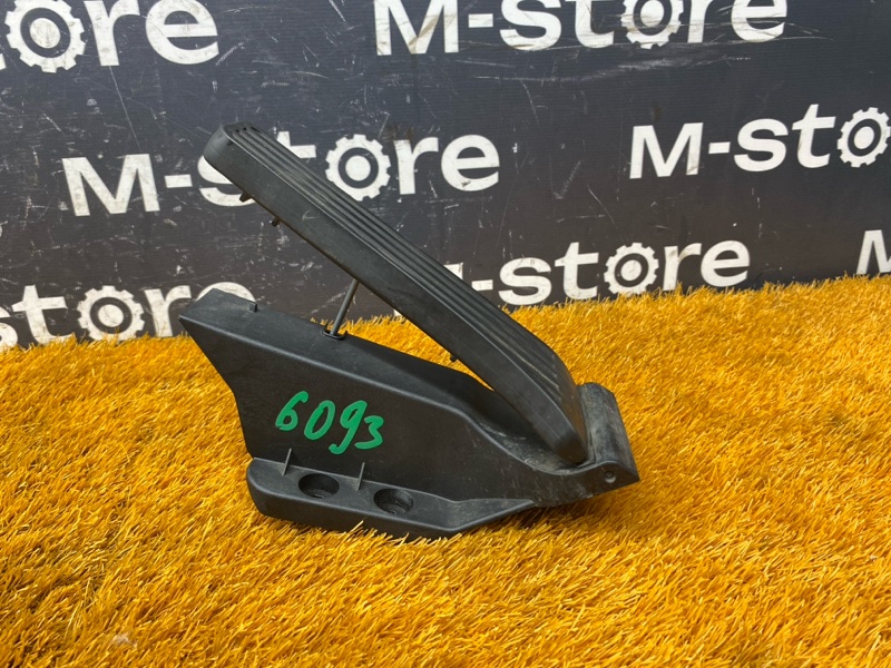 педаль газа, 1000 рублей, Красноярск