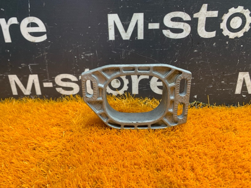 кронштейн, 800 рублей, Красноярск