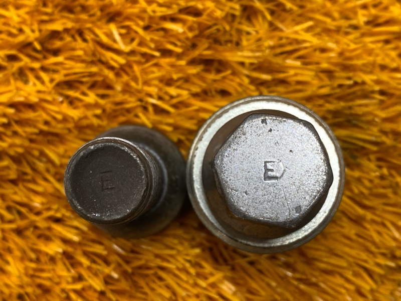 болт колесный(секретка), 2000 рублей, Красноярск