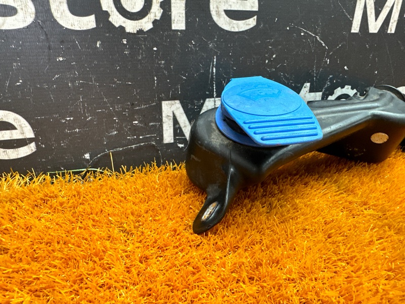 Горловина бачка омывателя, 500 рублей, Красноярск