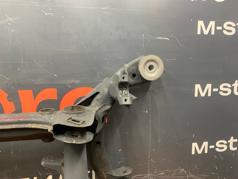 Балка поперечная (подрамник), 3500 рублей, Красноярск