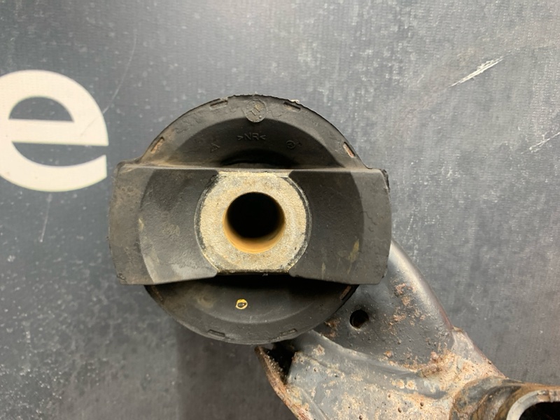 Балка поперечная (подрамник), 7500 рублей, Красноярск