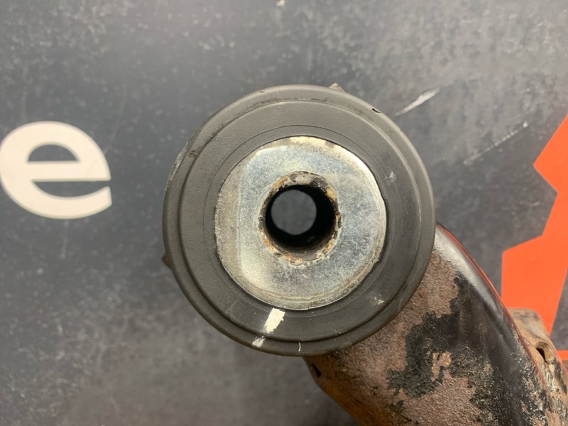 Балка поперечная (подрамник), 7500 рублей, Красноярск