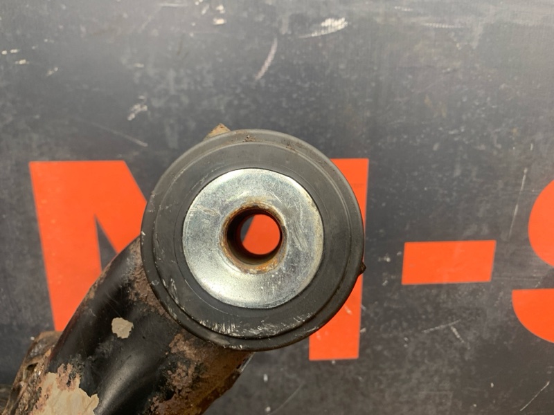 Балка поперечная (подрамник), 7500 рублей, Красноярск