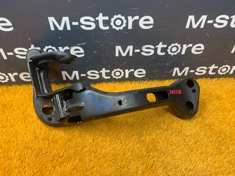 Кронштейн КПП, 500 рублей, Красноярск