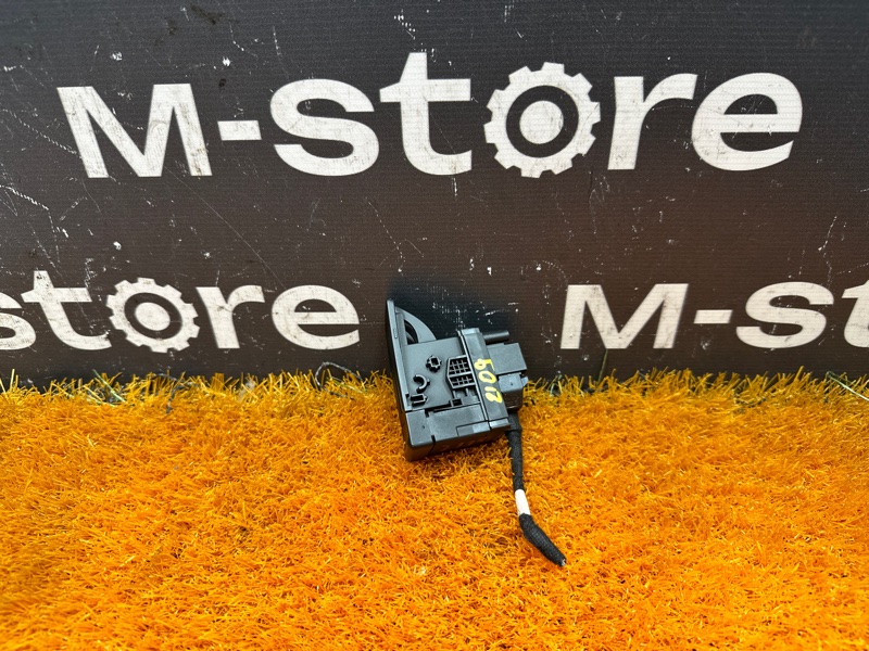 выключатель камеры заднего вида, 500 рублей, Красноярск