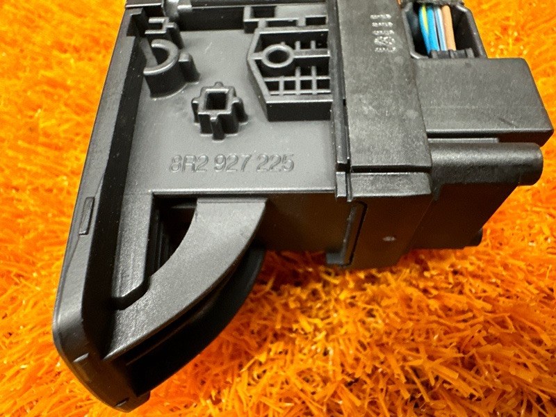 выключатель камеры заднего вида, 500 рублей, Красноярск