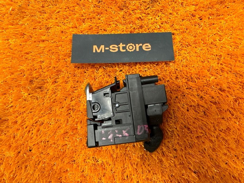 Кнопка стояночного тормоза, 500 рублей, Красноярск