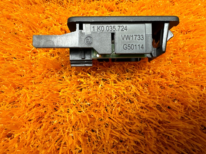 Разъем AUX, 700 рублей, Красноярск