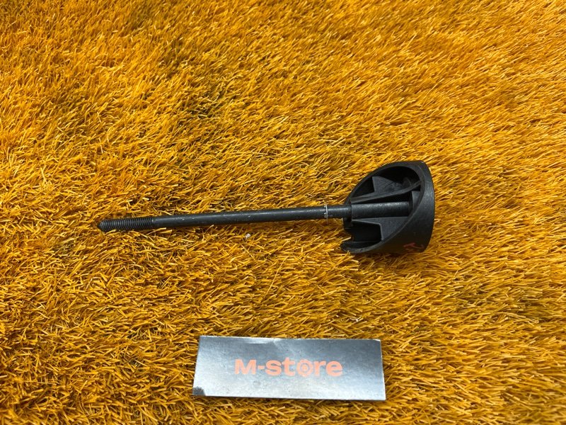 болт крепления запасного колеса, 500 рублей, Красноярск