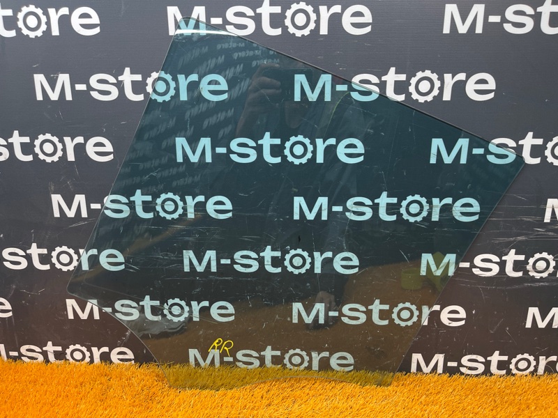 Стекло боковое, 1000 рублей, Красноярск