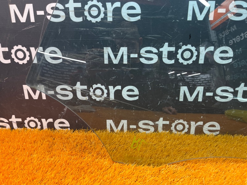 Стекло боковое, 1000 рублей, Красноярск