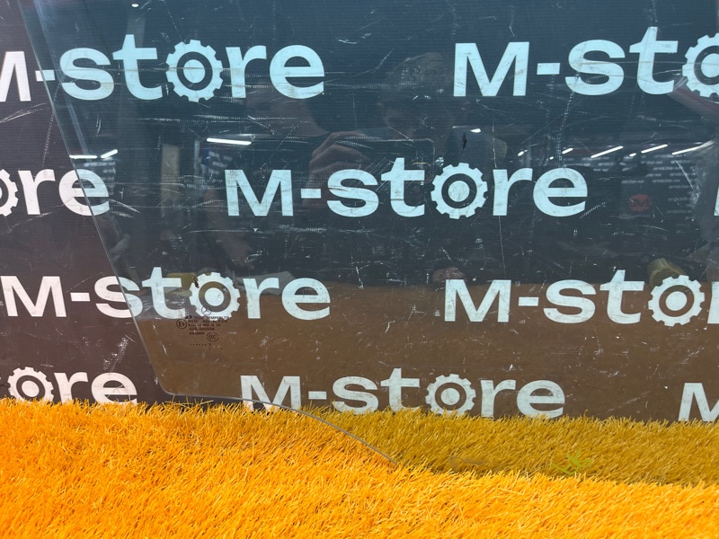 Стекло боковое, 1300 рублей, Красноярск