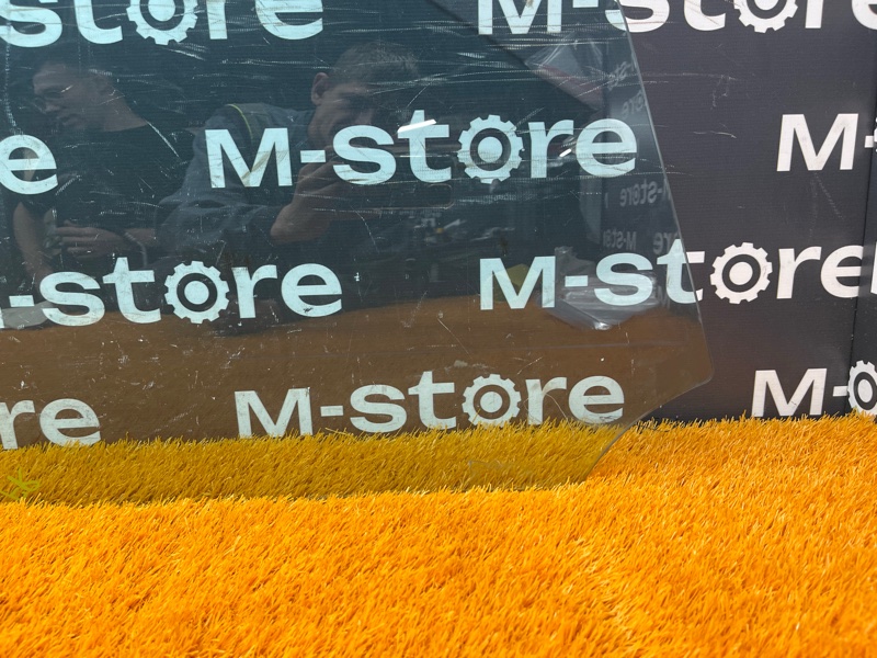 Стекло боковое, 1300 рублей, Красноярск