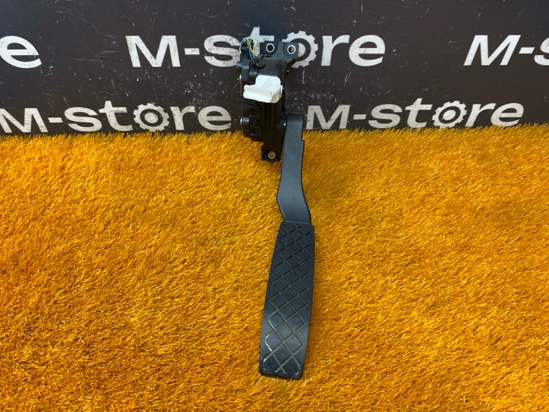 педаль газа, 500 рублей, Красноярск