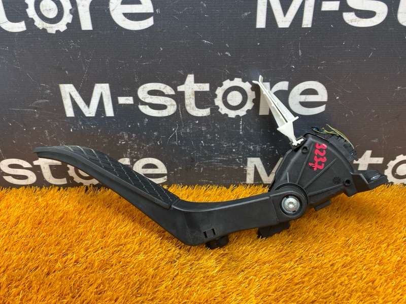 педаль газа, 500 рублей, Красноярск