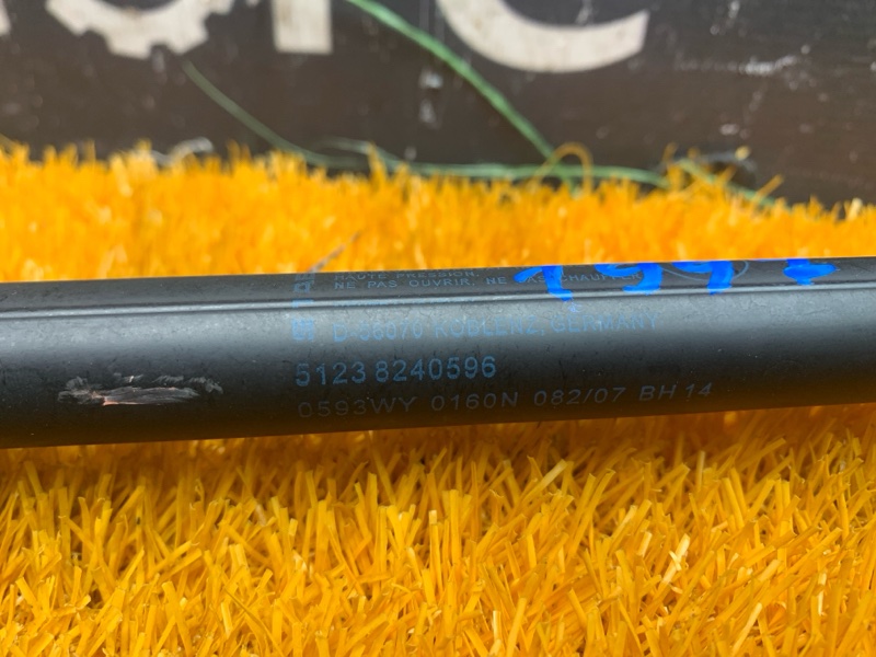 амортизатор капота, 1500 рублей, Красноярск