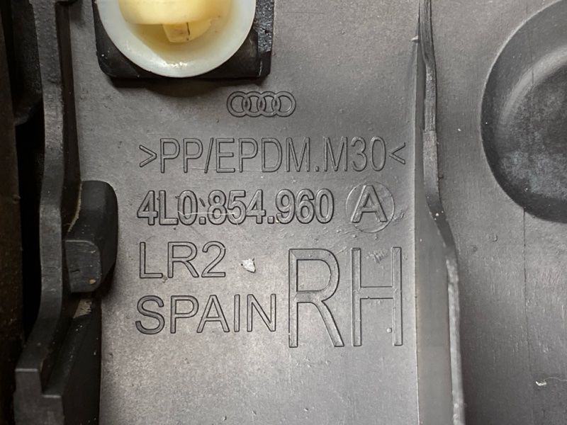 молдинг на крыло, 2000 рублей, Красноярск