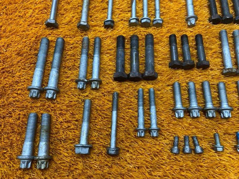 Болты и гайки ДВС, 800 рублей, Красноярск