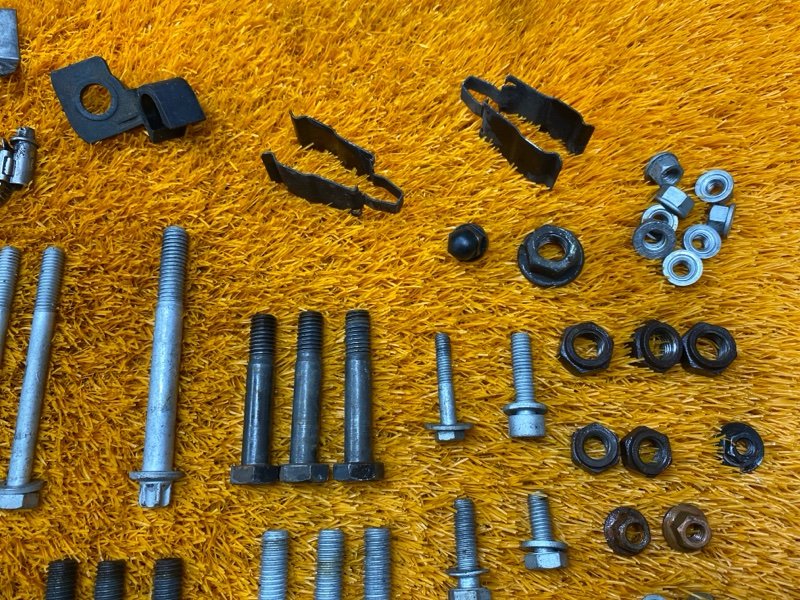 Болты и гайки ДВС, 800 рублей, Красноярск