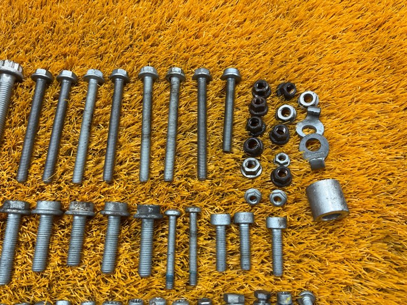 Болты и гайки ДВС, 800 рублей, Красноярск