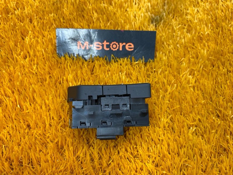 кнопка памяти сидений, 4000 рублей, Красноярск