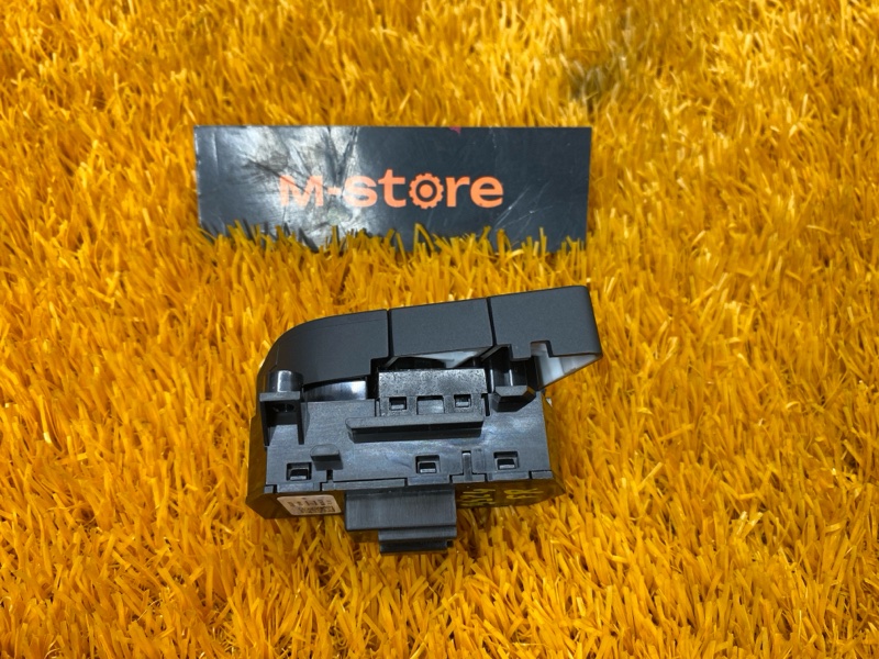 кнопка памяти сидений, 4000 рублей, Красноярск